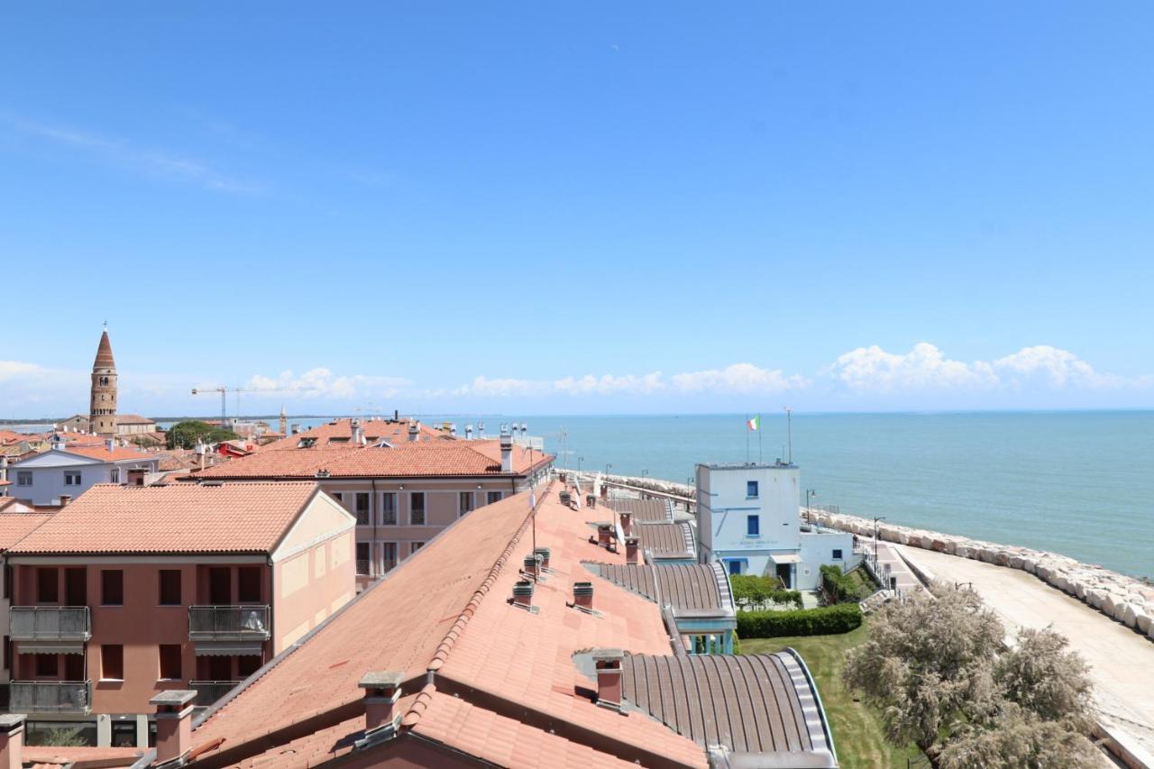 Penthouse Attico Mara Daire Caorle Dış mekan fotoğraf