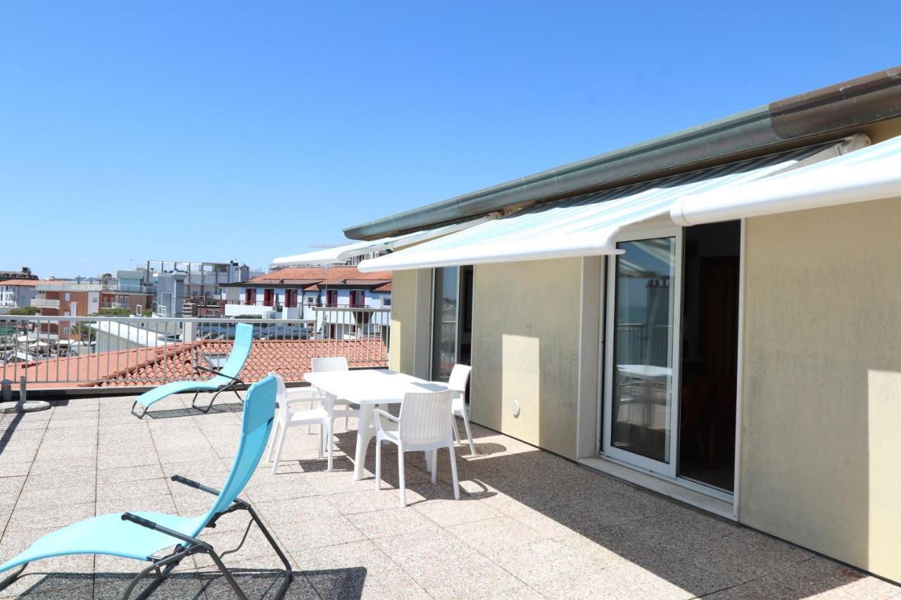 Penthouse Attico Mara Daire Caorle Dış mekan fotoğraf