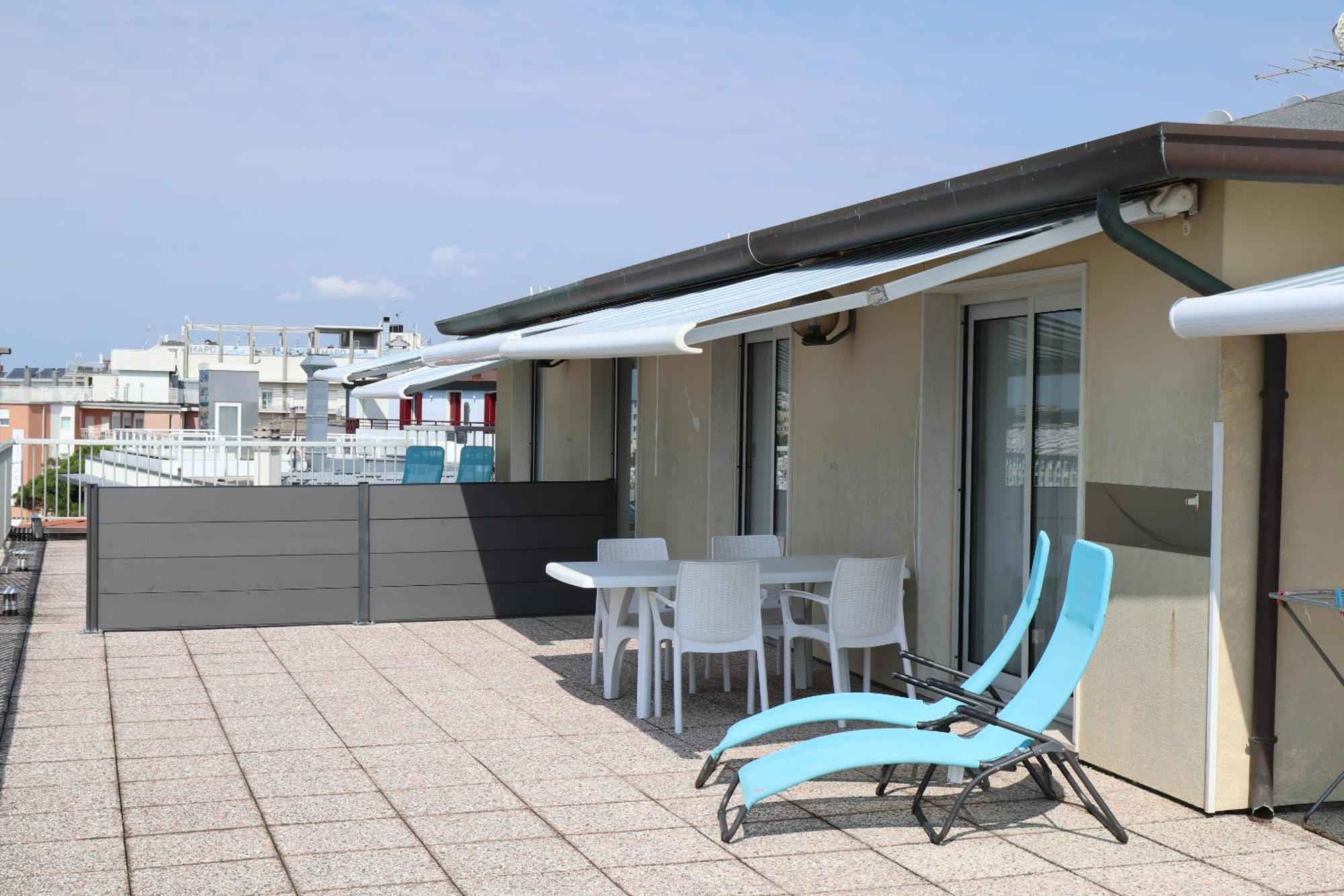 Penthouse Attico Mara Daire Caorle Dış mekan fotoğraf